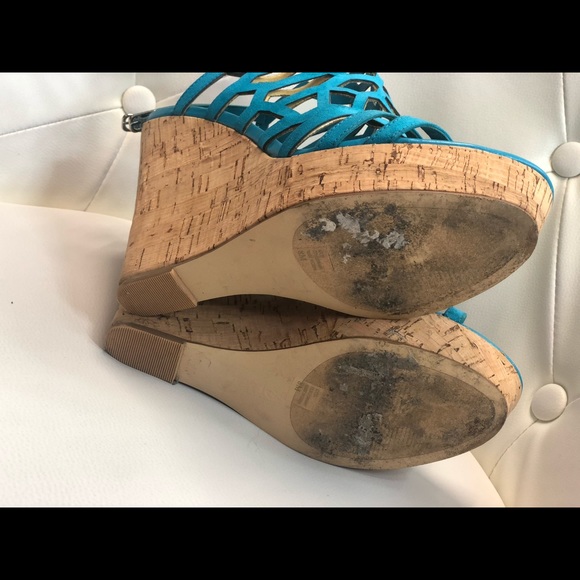 Charles David Women’s Wedge Sandals - Picture 3 of 3